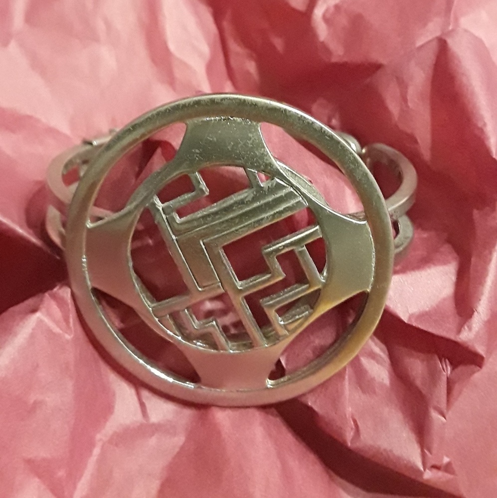 Women bracelet